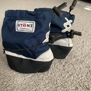 Stonz Canada winter baby boots